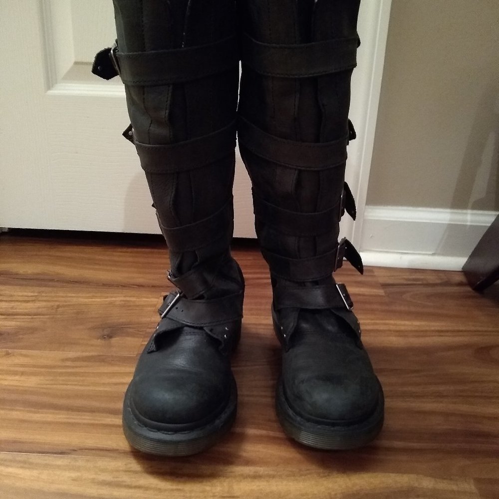 DR MARTENS BOOTS PHINA LEATHER BUCKLE